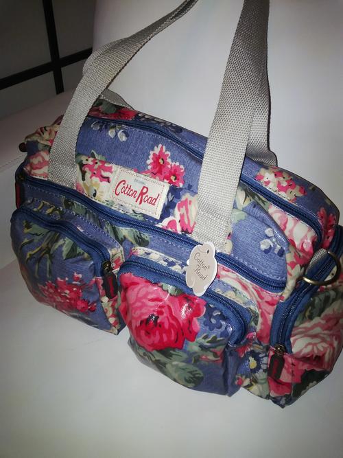 Handbags & Bags - COTTON ROAD - BOWLER HANDBAG was sold for R300.00 on 10 Apr at 11:52 by ...