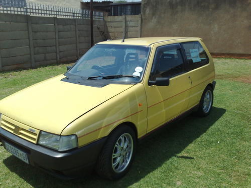Fiat Uno Turbo for sale. Great condition. Car very fast and well looked 