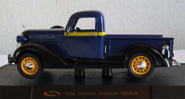 1936 DODGE PICKUP TRUCK by SIGNATURE MODELS in 1 24 SCALE NEW BOXED 