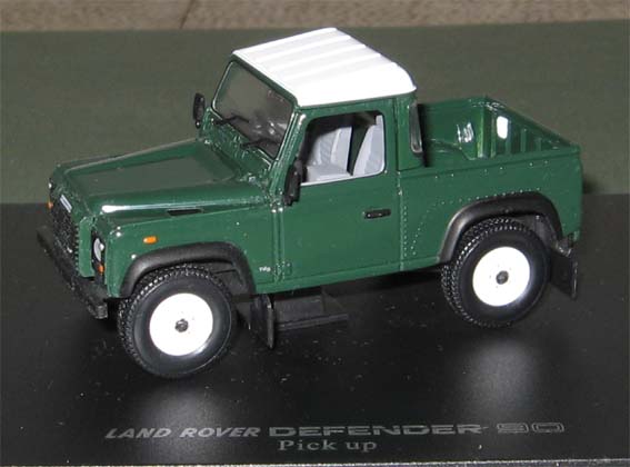 LAND ROVER DEFENDER 90 PICK UP by UNIVERSAL HOBBIES in 1 43 SCALE NEW