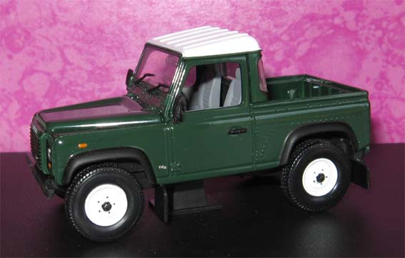LAND ROVER DEFENDER 90 SWB PICK UP by UNIVERSAL HOBBIES in 1 43 SCALE 