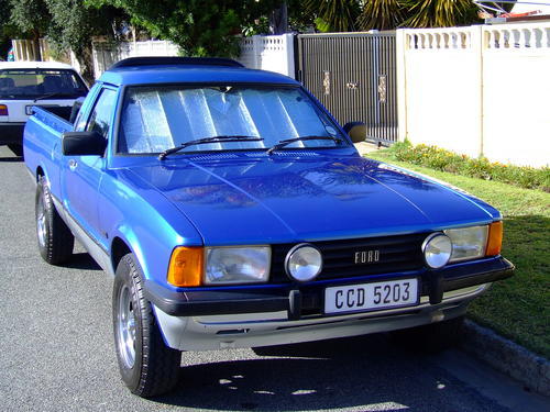 Ford Ford Cortina 30L V6 Bakkie was listed for R2800000 on 26 May at 