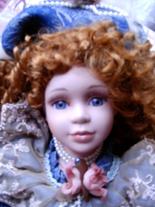What kinds of collectible dolls does Duck House Dolls make?