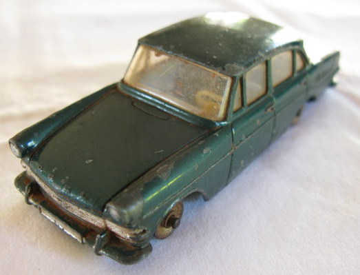 DINKY TOYS OPEL REKORD MADE IN FRNACE BY SGDG MECCANO SCALE 143 NO 554