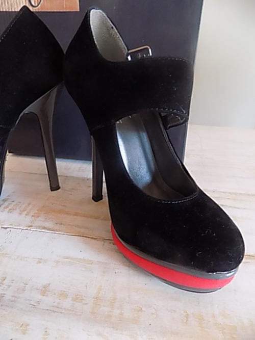 ... Italy Black  Red High Heel Shoes - UK Size 4 for sale in Johannesburg